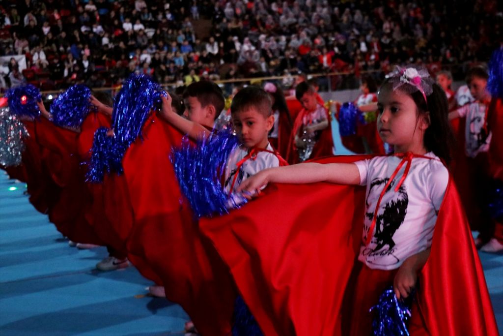 23 Nisan Ulusal Egemenlik ve Çocuk Bayramı Bolu'da coşkuyla kutlandı