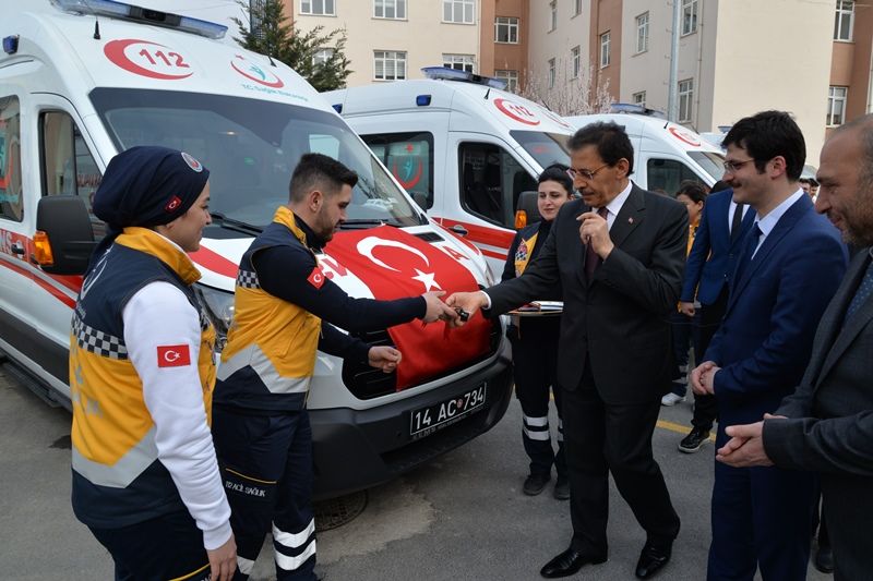 4X4 Araçlar İlçelerin 112 Sağlık Merkezlerine Teslim Edildi