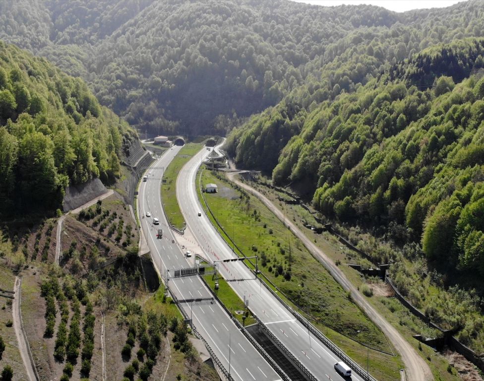 Anadolu Otoyolu'nda bakım çalışması başladı