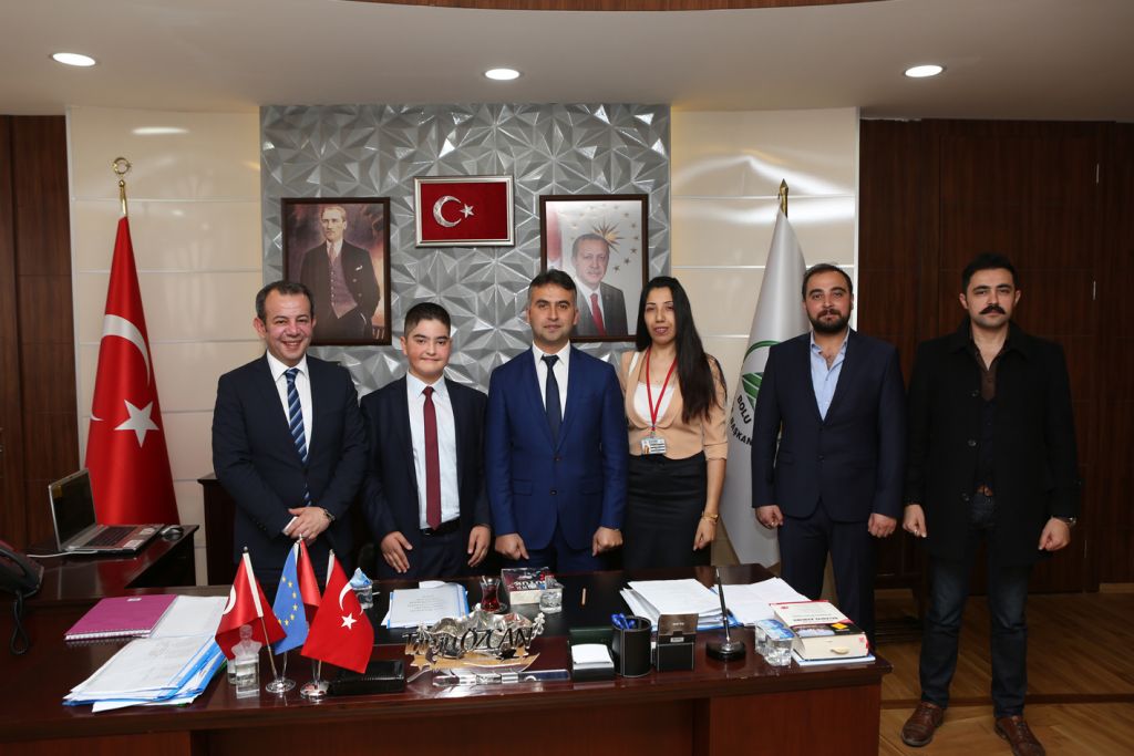 Başkan Özcan, koltuğunu 7'nci sınıf öğrencisine devretti