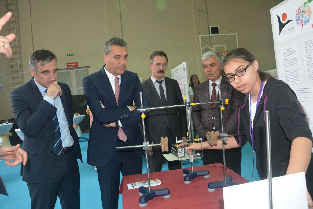 BOLU FEN LİSESİ'NDEN BİLİM ŞENLİĞİ