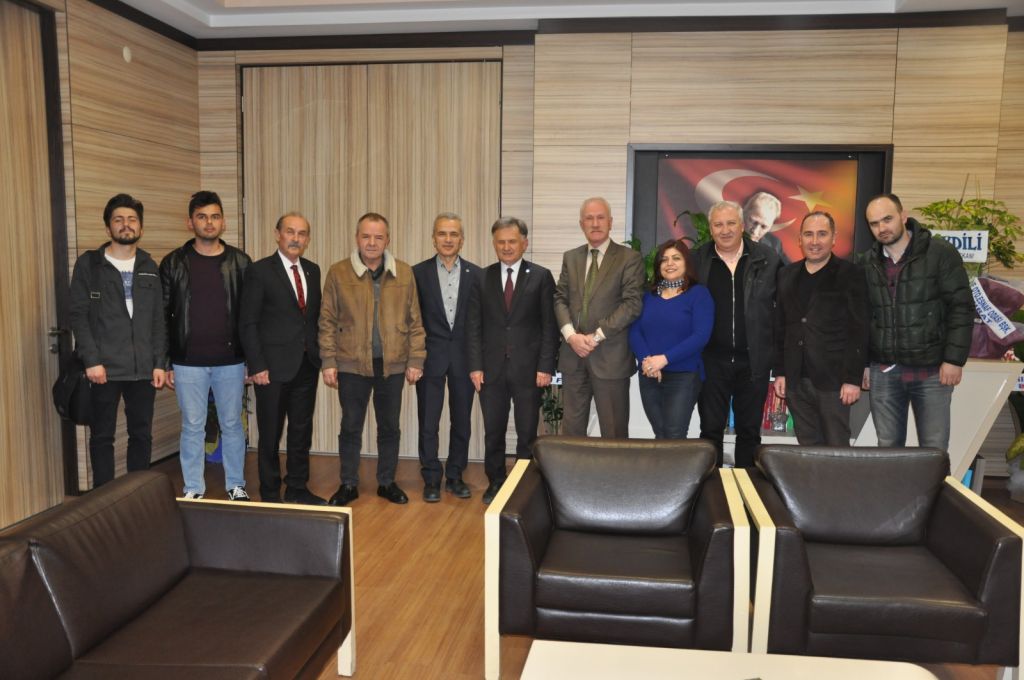 Bu rozet siyaset üstü: Yüceer ve Beydili de Türk Ocakları rozetini taktı