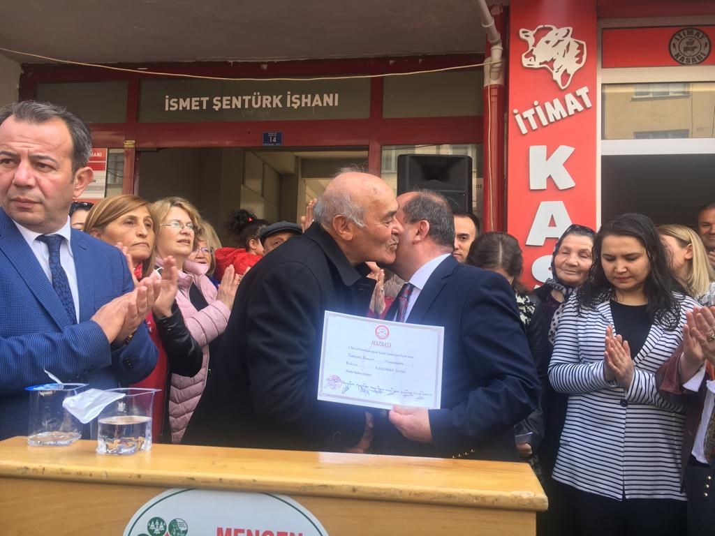 Emin Tekemen ve Turhan Bulut mazbatasını aldı