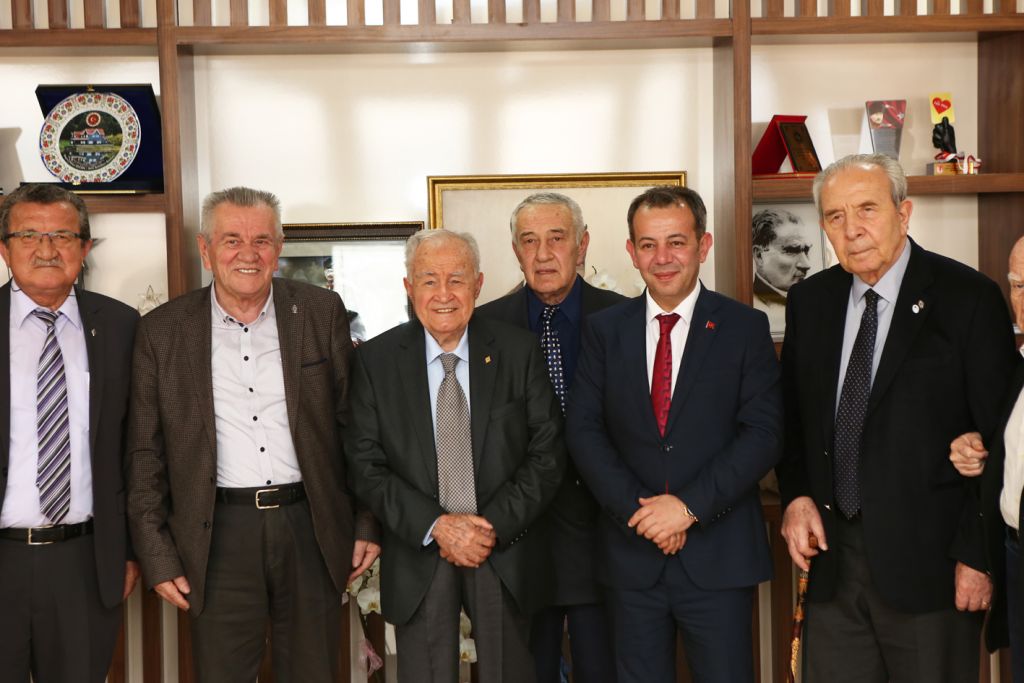 İzzet Baysal Vakfı'ndan Başkan Özcan'a tebrik ziyareti