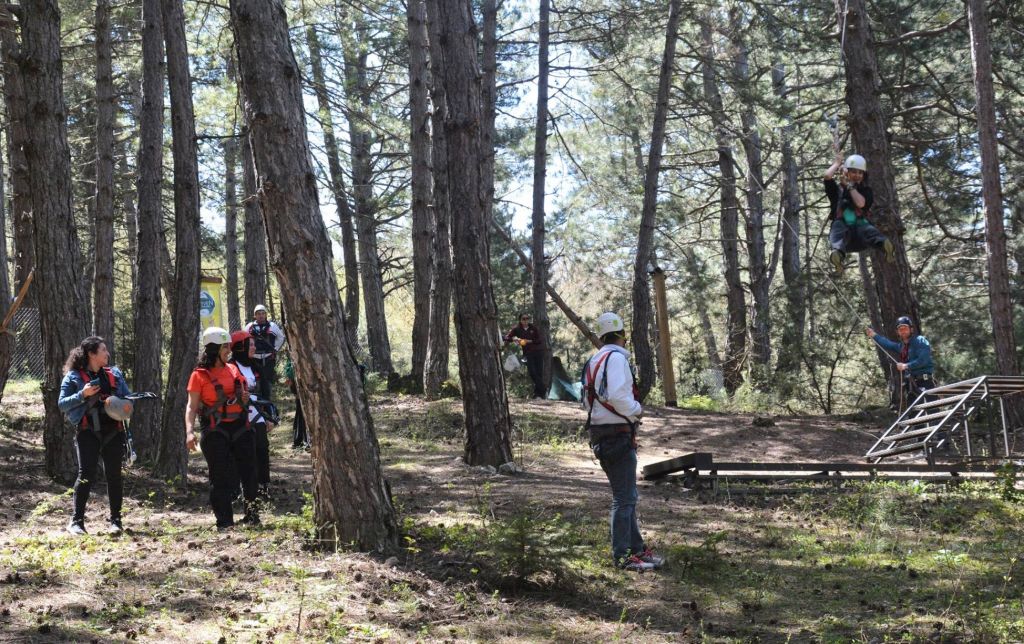 ÖĞRETMENLER MACERA PARKINDA
