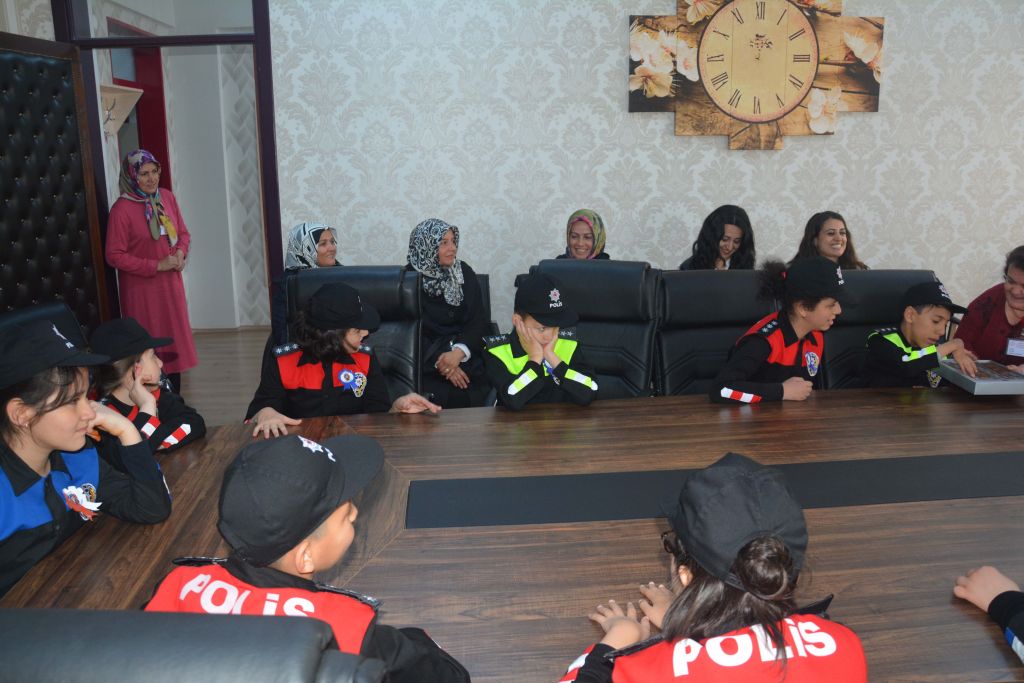 Polis Haftası özel çocuklarımızla daha da anlamlı