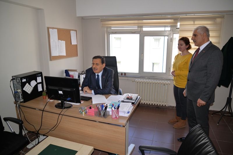 VALİ AHMET ÜMİT, AİLE, ÇALIŞMA VE SOSYAL HİZMETLER İL MÜDÜRLÜĞÜ'NÜ ZİYARET ETTİ