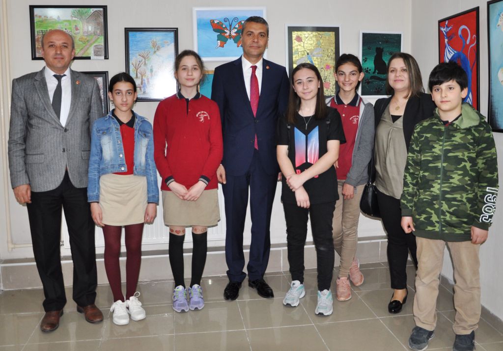 YASİN TEPE SANAT KÖPRÜSÜ SERGİSİNİN AÇILIŞINA KATILDI