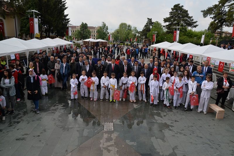 19 Mayıs Atatürk'ü Anma, Gençlik ve Spor Bayramı coşkuyla kutlandı