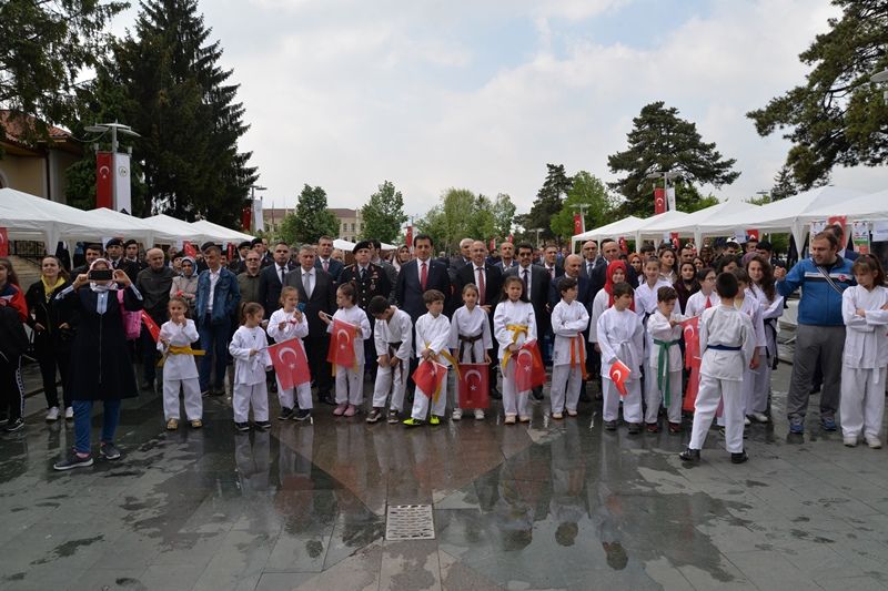 19 Mayıs Atatürk'ü Anma, Gençlik ve Spor Bayramı coşkuyla kutlandı