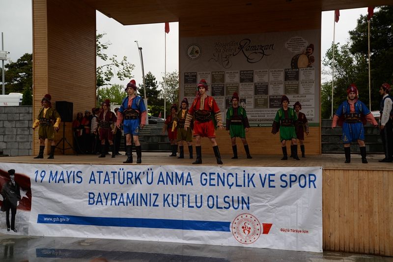 19 Mayıs Atatürk'ü Anma, Gençlik ve Spor Bayramı coşkuyla kutlandı