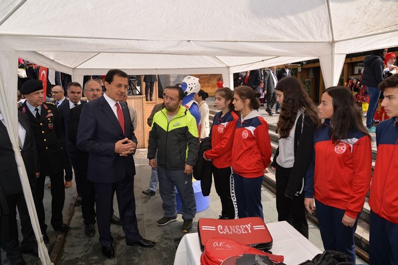 19 Mayıs Atatürk'ü Anma, Gençlik ve Spor Bayramı coşkuyla kutlandı