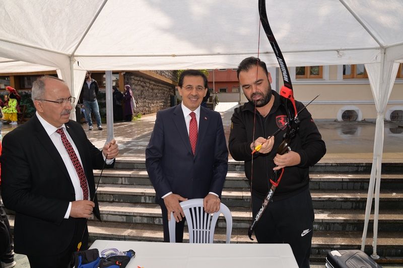 19 Mayıs Atatürk'ü Anma, Gençlik ve Spor Bayramı coşkuyla kutlandı