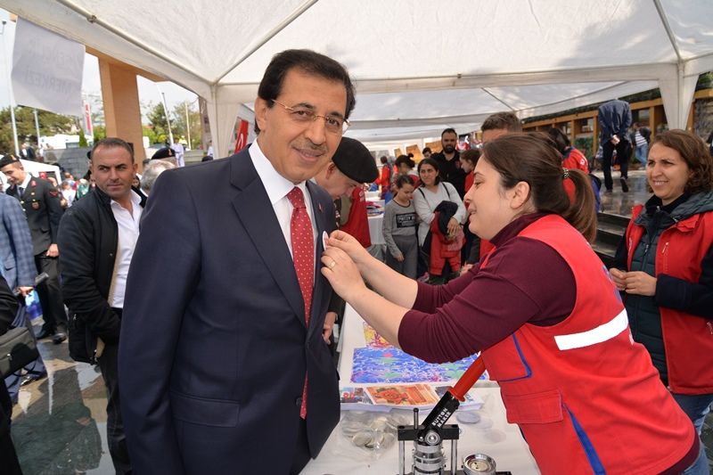 19 Mayıs Atatürk'ü Anma, Gençlik ve Spor Bayramı coşkuyla kutlandı