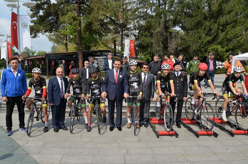 19 Mayıs Atatürk'ü Anma, Gençlik ve Spor Bayramı coşkuyla kutlandı