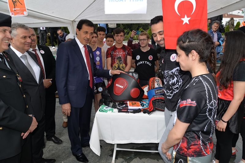 19 Mayıs Atatürk'ü Anma, Gençlik ve Spor Bayramı coşkuyla kutlandı