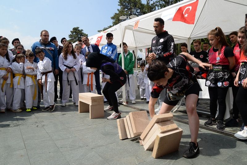 19 Mayıs Atatürk'ü Anma, Gençlik ve Spor Bayramı coşkuyla kutlandı