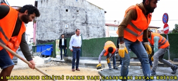 4 mahallede kilitli parke taşı çalışması devam ediyor