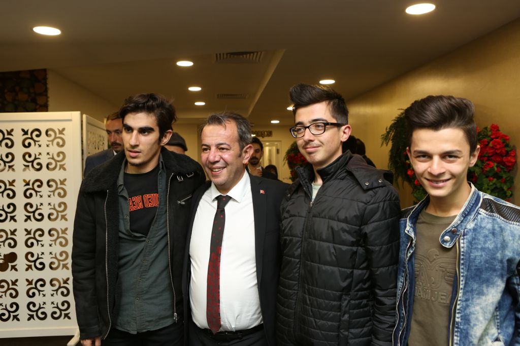 Başkan Özcan, aşevinde vatandaşlarla iftar yaptı