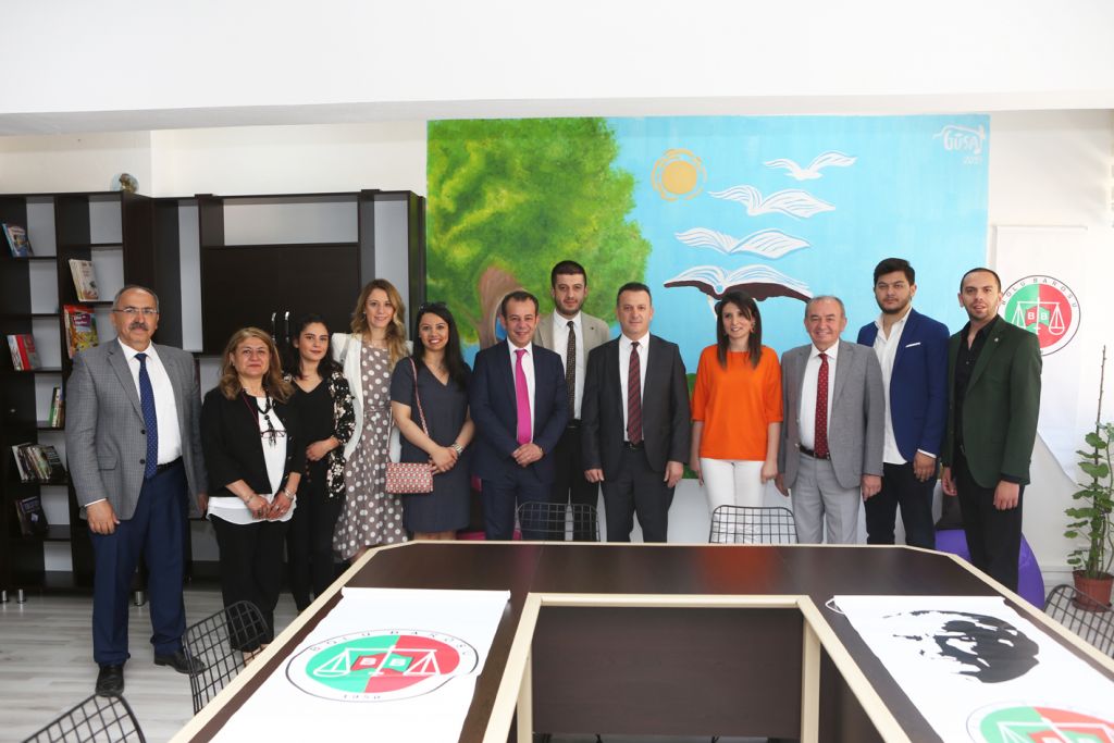 Başkan Özcan, Çobankaya Şehit Murat Paçal İlkokulu kütüphanesinin açılışını yaptı