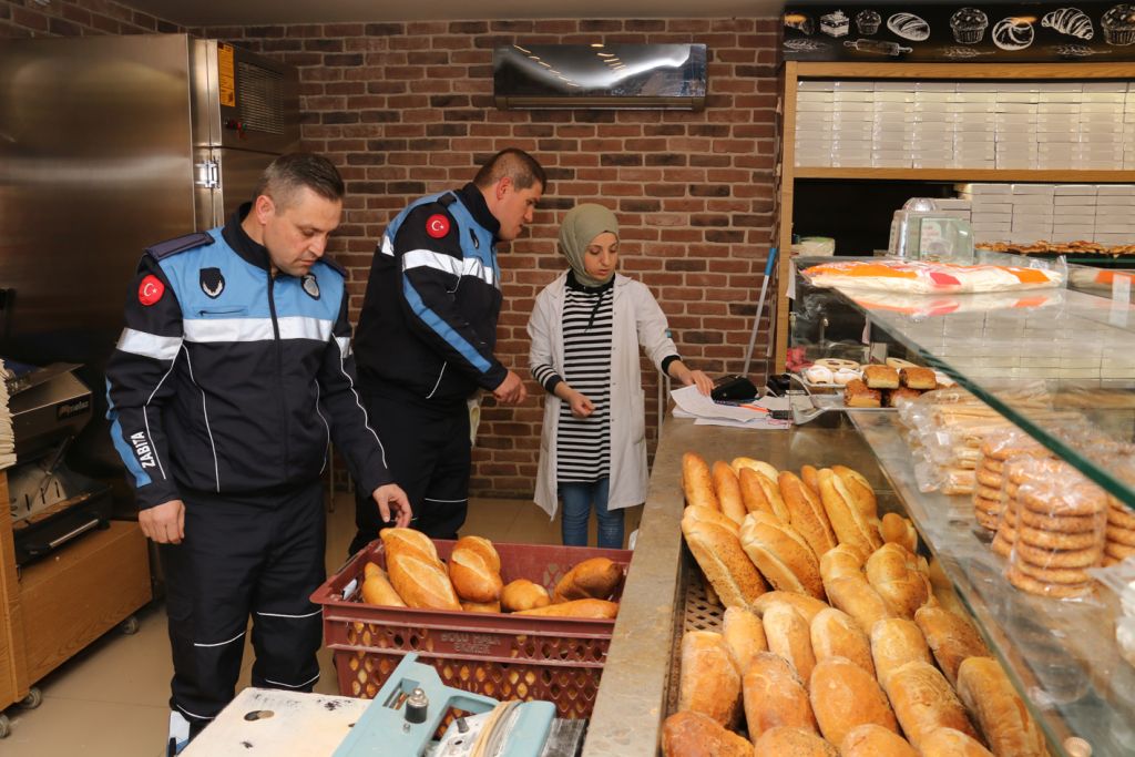 Bolu Belediyesi Zabıtası'ndan fırın denetimi