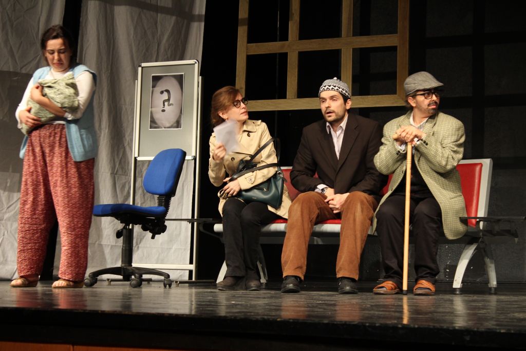 Bolu Sağlık Tiyatro Grubu, Karşılaşmalar oyununu sahneledi