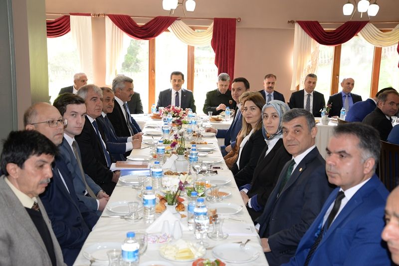 Bolu Valisi Ahmet Ümit: 