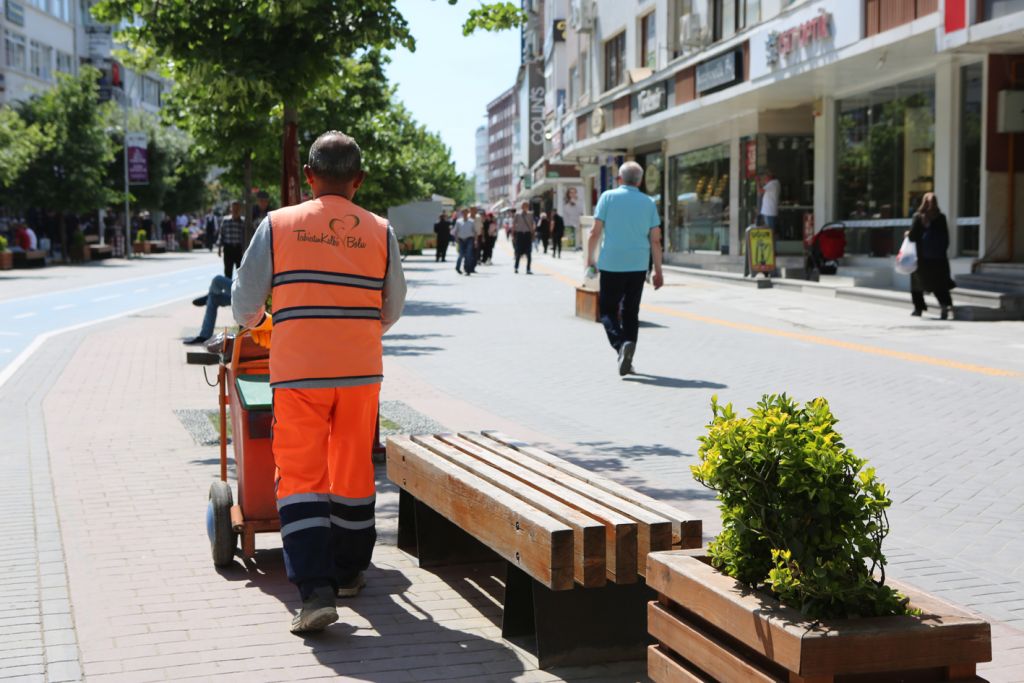 Bulduğu altını sahibine teslim etti, Başkan Özcan kutladı