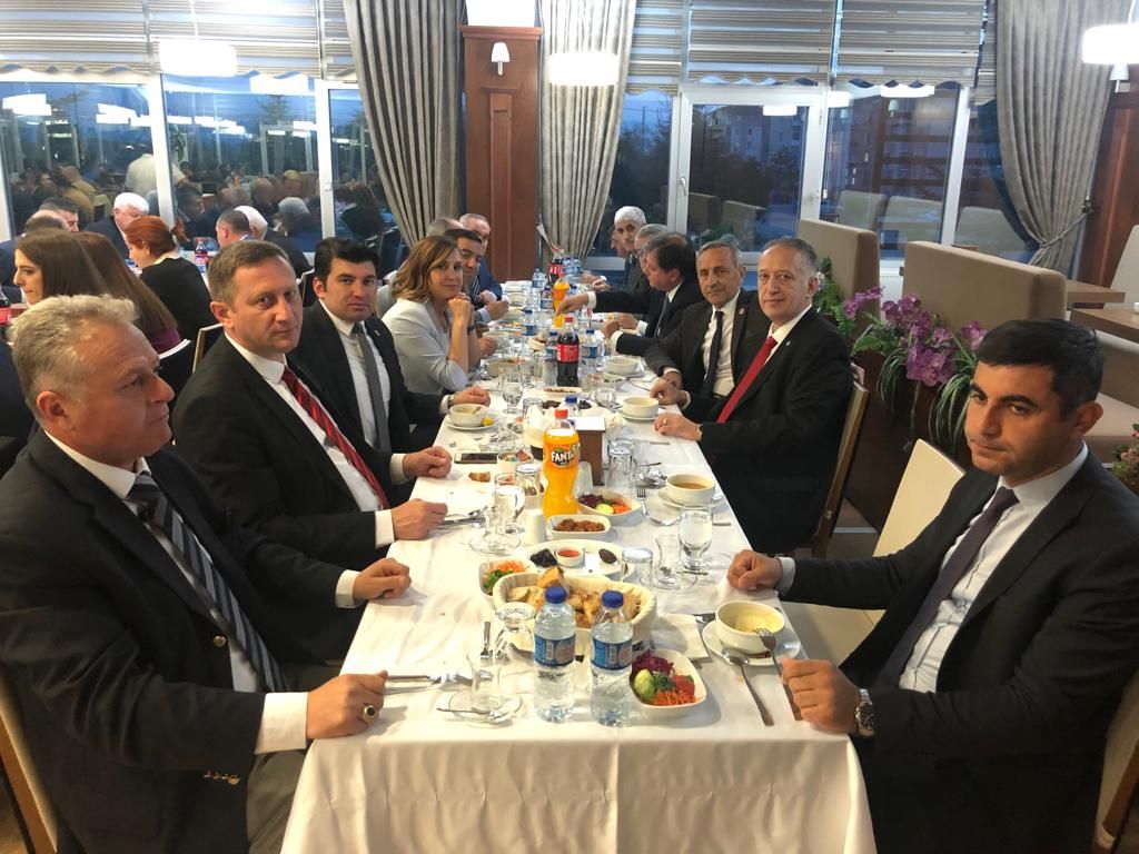 İYİ PARTİ, SİVİL TOPLUM KURULUŞU YÖNETİCİLERİ İLE İFTAR YEMEĞİNDE BULUŞTU