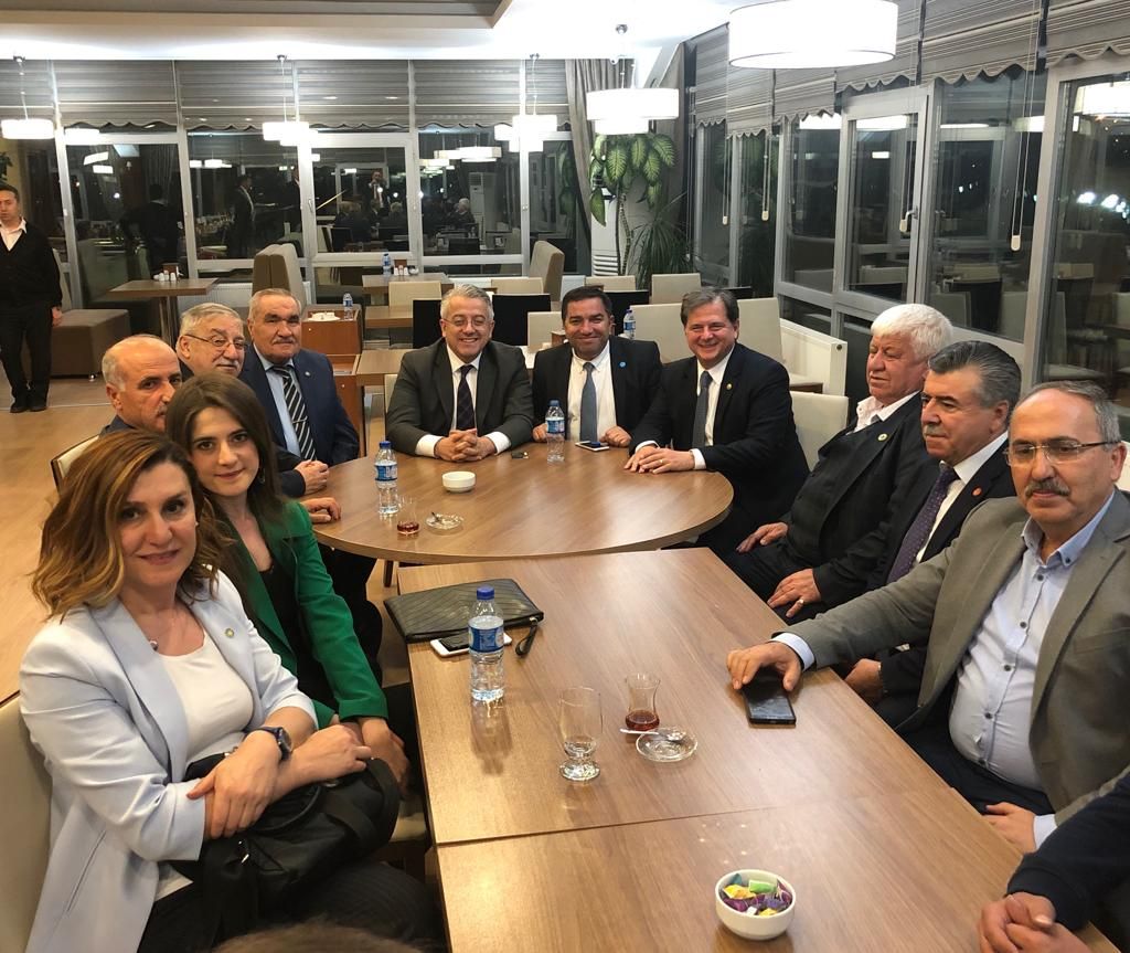 İYİ PARTİ, SİVİL TOPLUM KURULUŞU YÖNETİCİLERİ İLE İFTAR YEMEĞİNDE BULUŞTU