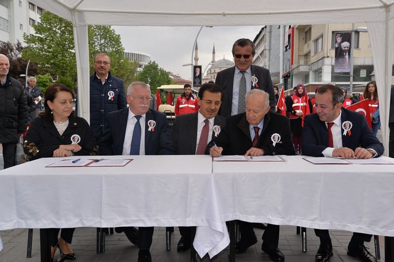 İZZET BAYSAL ŞÜKRAN GÜNLERİ BAŞLADI