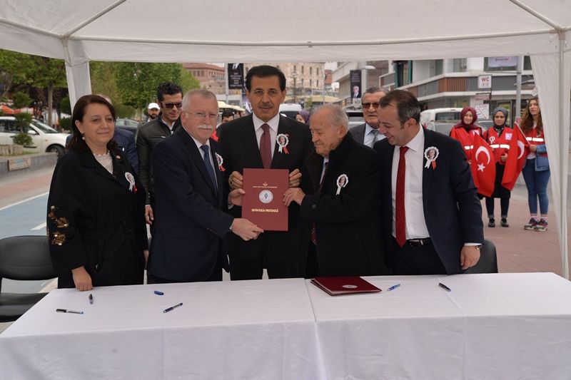 İZZET BAYSAL ŞÜKRAN GÜNLERİ BAŞLADI