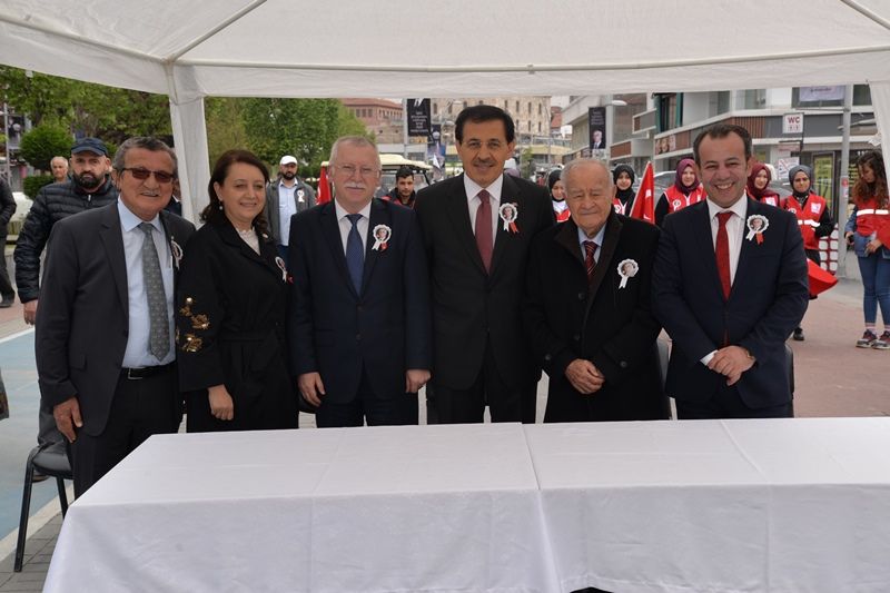 İZZET BAYSAL ŞÜKRAN GÜNLERİ BAŞLADI