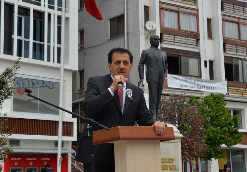 İZZET BAYSAL ŞÜKRAN GÜNLERİ BAŞLADI