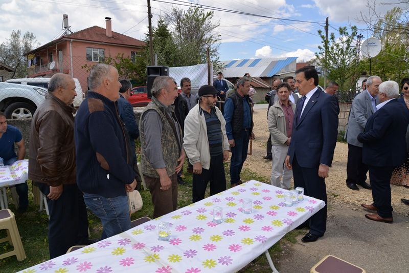 Kadın Çiftçilere Civril Fasulye Tohumu Dağıtıldı