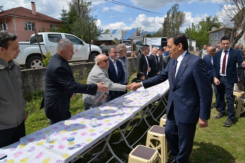 Kadın Çiftçilere Civril Fasulye Tohumu Dağıtıldı