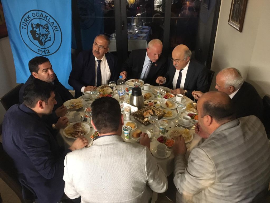 Türk Ocaklılar iftarda buluştu: Geleneksel iftara yoğun ilgi