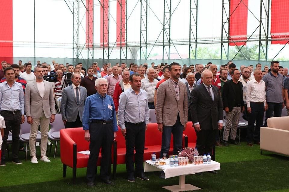 Boluspor'da gergin kongre