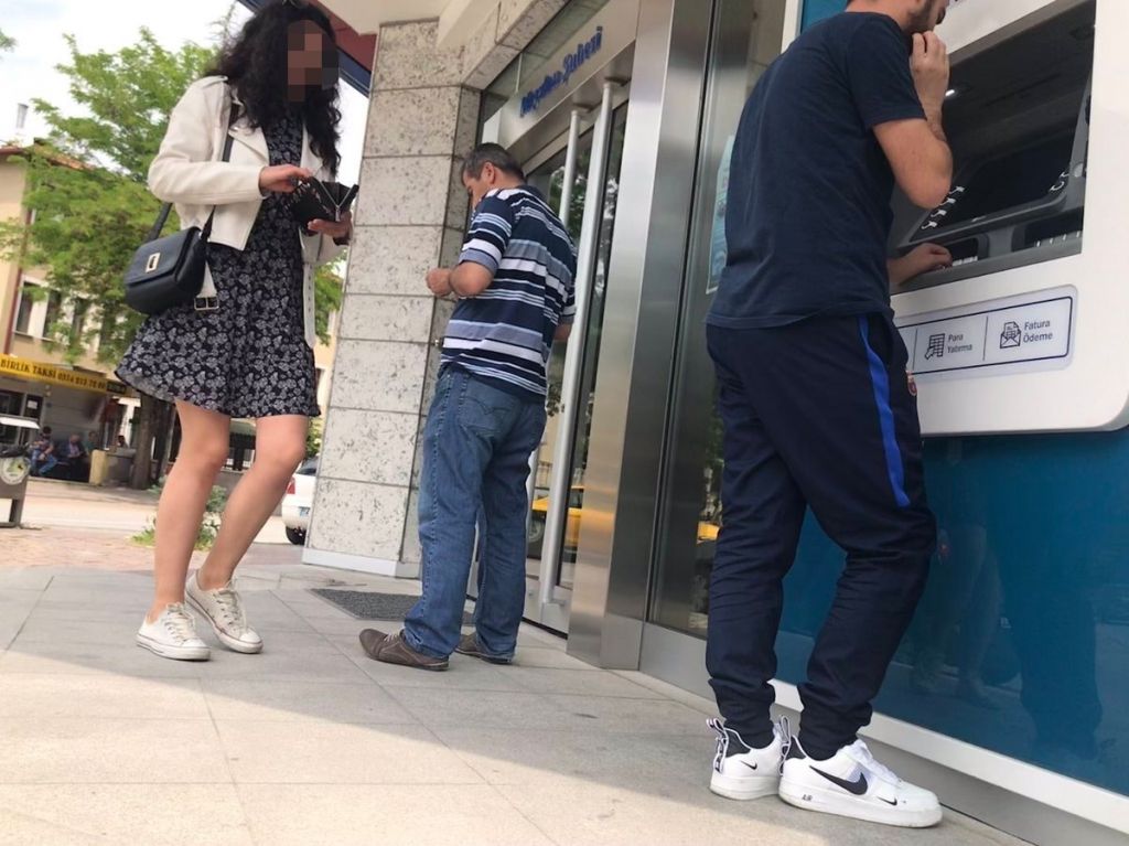 Sosyal medya sapığı