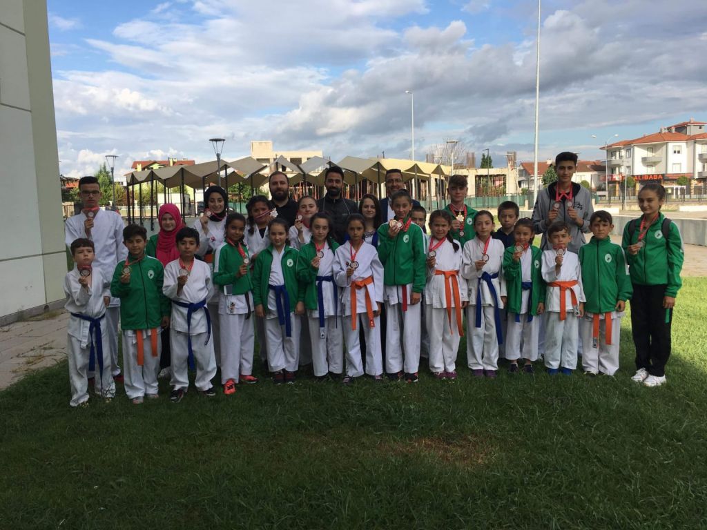 BELEDİYESPOR KARATE'DEN MADALYA YAĞMURU