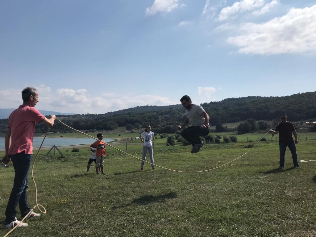 Gazeteciler piknikte buluştu