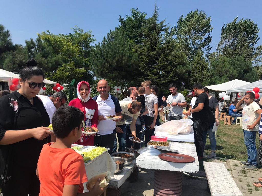 Gazeteciler piknikte buluştu