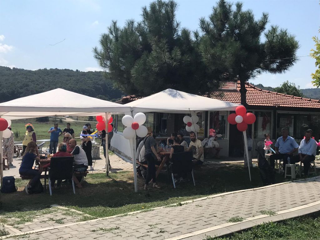 Gazeteciler piknikte buluştu