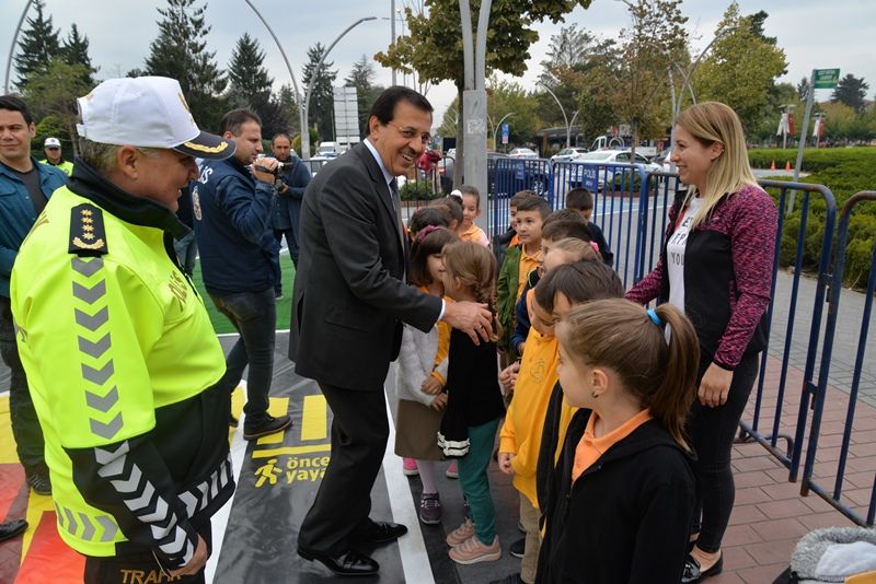 ‘Mobil Trafik Eğitim TIR'ı Bolu'da
