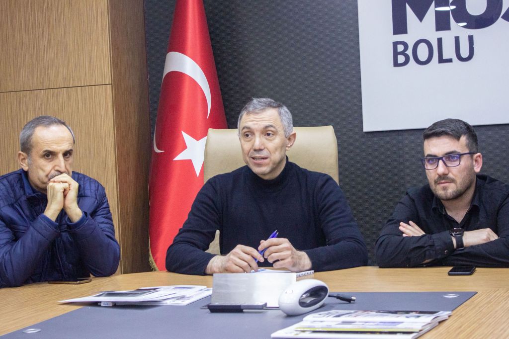 Mesele para ya da iş hacmi değil, vatanını, milletini ve bayrağını sevmek ilk şartımız