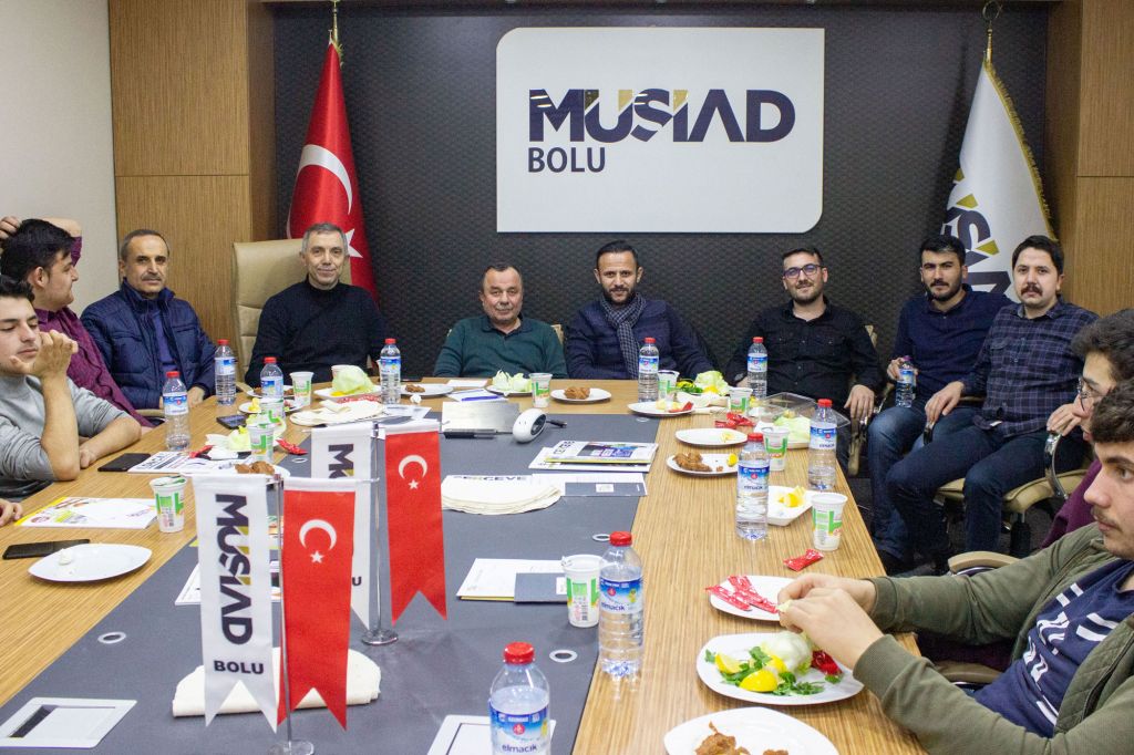 Mesele para ya da iş hacmi değil, vatanını, milletini ve bayrağını sevmek ilk şartımız