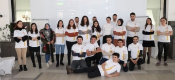 Bu gençlerde gelecek var