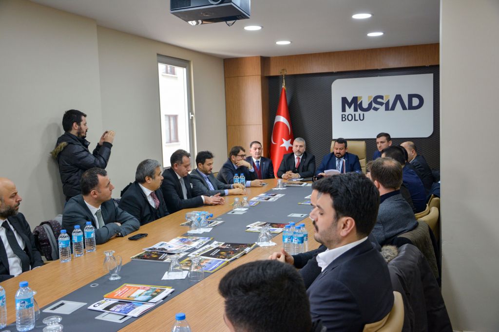 Gerçekleri anlatmaya mı örtmeye mi geldiniz?