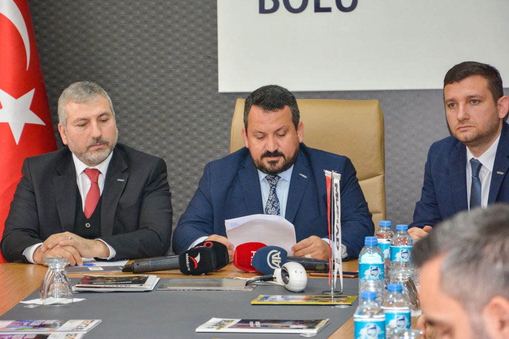 Gerçekleri anlatmaya mı örtmeye mi geldiniz?