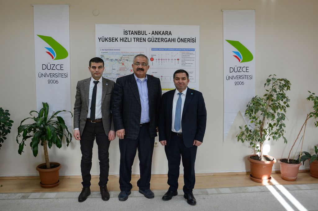 İYİ Parti Yüksek Hızlı Tren projesinin peşini bırakmıyor